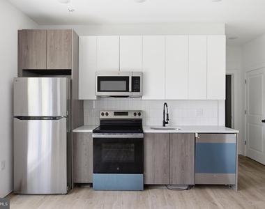 613 N Brooklyn Street - Photo Thumbnail 6