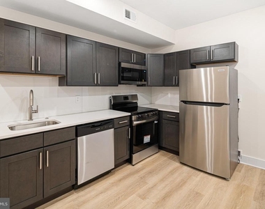 5217 Warren Street - Photo Thumbnail 2