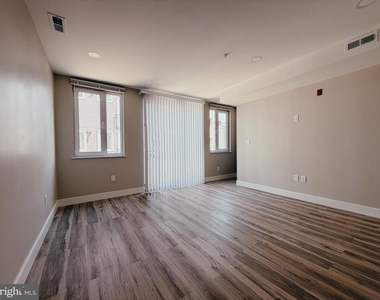 2720 W Thompson Street - Photo Thumbnail 1