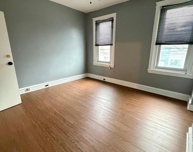 3925 N 6th Street - Photo Thumbnail 6