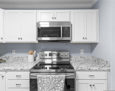 3340 Harbour Pointe Place - Photo Thumbnail 3