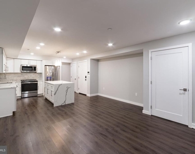 749 N 20th Street - Photo Thumbnail 16