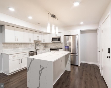 749 N 20th Street - Photo Thumbnail 1