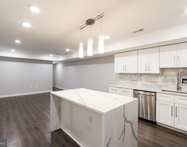 749 N 20th Street - Photo Thumbnail 17