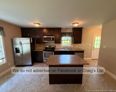 918 Carolina Avenue - Photo Thumbnail 2
