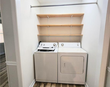 1512 Atwick Drive - Photo Thumbnail 16