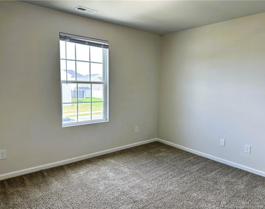 240 Melbourne Drive - Photo Thumbnail 13