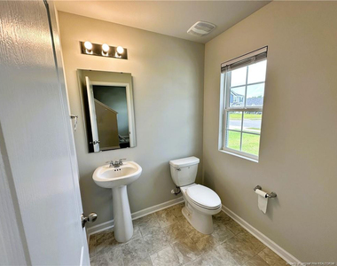 240 Melbourne Drive - Photo Thumbnail 7
