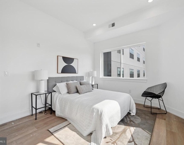 3037 Richmond Street - Photo Thumbnail 11