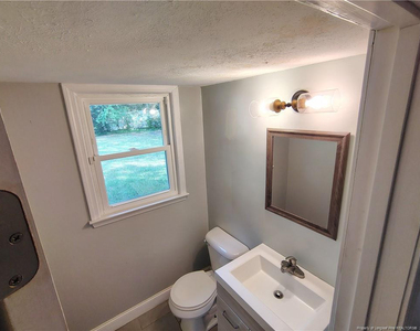 515 Farmview Drive - Photo Thumbnail 3
