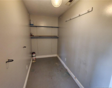 515 Farmview Drive - Photo Thumbnail 6