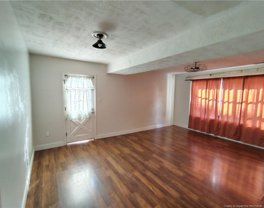515 Farmview Drive - Photo Thumbnail 5