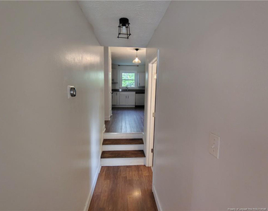 515 Farmview Drive - Photo Thumbnail 4