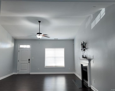 5317 Nessee Street - Photo Thumbnail 5