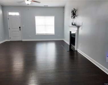 5317 Nessee Street - Photo Thumbnail 4