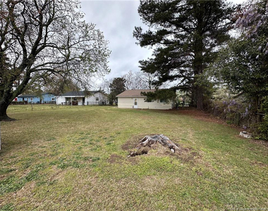 613 Kellam Circle - Photo Thumbnail 4