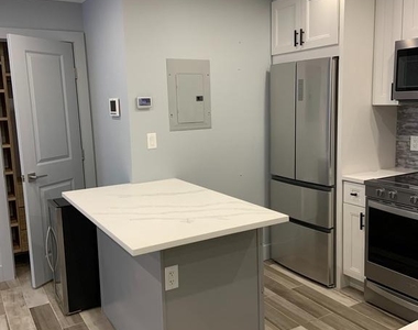 527 S 20th Street - Photo Thumbnail 1