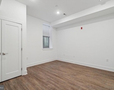 1328 N Franklin Street - Photo Thumbnail 10