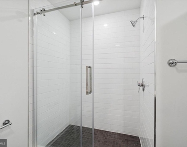 1328 N Franklin Street - Photo Thumbnail 9