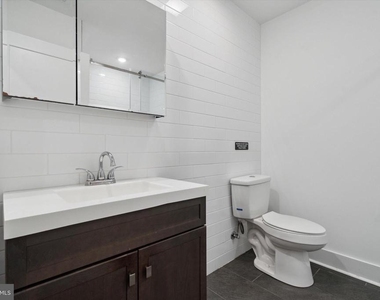 1328 N Franklin Street - Photo Thumbnail 8