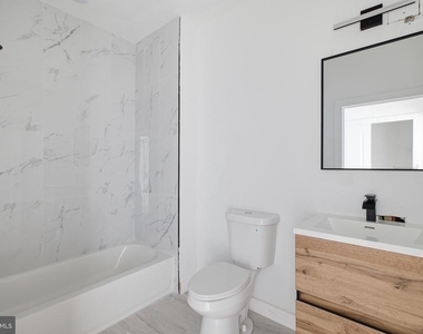 613 N Brooklyn Street - Photo Thumbnail 4
