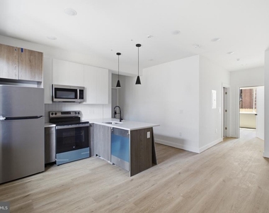 613 N Brooklyn Street - Photo Thumbnail 2