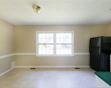 3249 Glenmore Drive - Photo Thumbnail 4