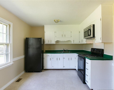 3249 Glenmore Drive - Photo Thumbnail 5