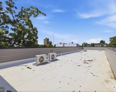 613 N Brooklyn Street - Photo Thumbnail 13