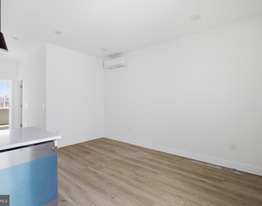 613 N Brooklyn Street - Photo Thumbnail 6