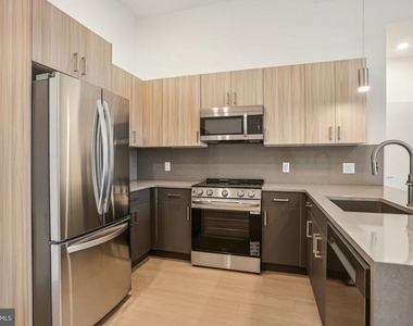 1731 Tilghman Street - Photo Thumbnail 4