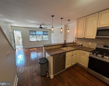 748 S Harshaw Street - Photo Thumbnail 4
