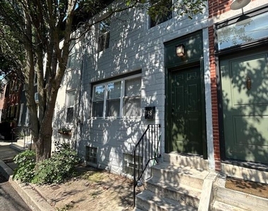 748 S Harshaw Street - Photo Thumbnail 2
