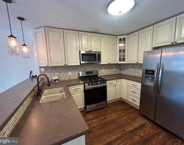 748 S Harshaw Street - Photo Thumbnail 8