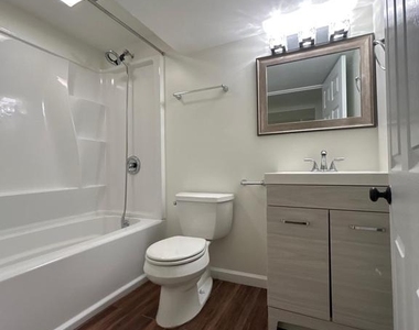 748 S Harshaw Street - Photo Thumbnail 10