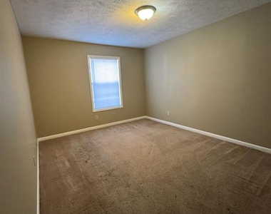 6801 Willowbrook Drive - Photo Thumbnail 6