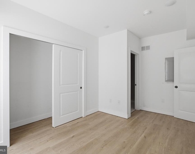 613 N Brooklyn Street - Photo Thumbnail 4