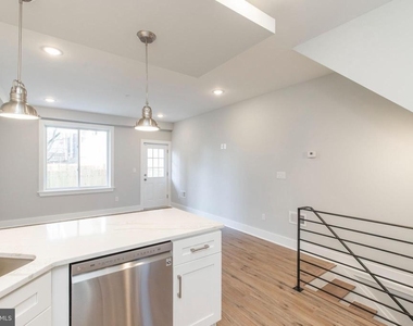 1906 E York Street - Photo Thumbnail 8
