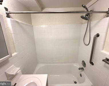 2809 W Queen Lane - Photo Thumbnail 19