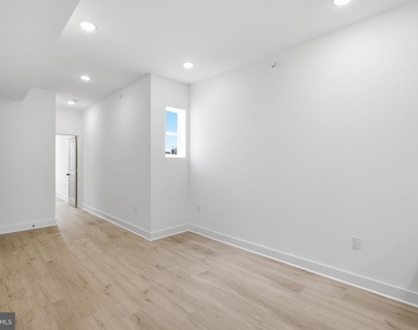 4312 Pennsgrove Street - Photo Thumbnail 5