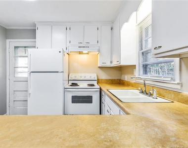 1089 Essex Place - Photo Thumbnail 12