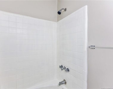 1089 Essex Place - Photo Thumbnail 17