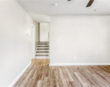 1089 Essex Place - Photo Thumbnail 10