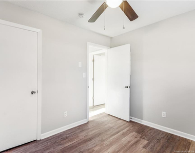 1089 Essex Place - Photo Thumbnail 21