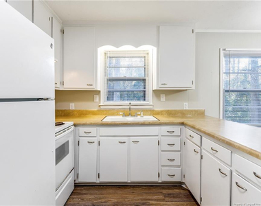 1089 Essex Place - Photo Thumbnail 13