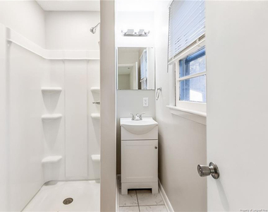 1089 Essex Place - Photo Thumbnail 24