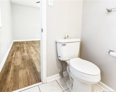 1089 Essex Place - Photo Thumbnail 25