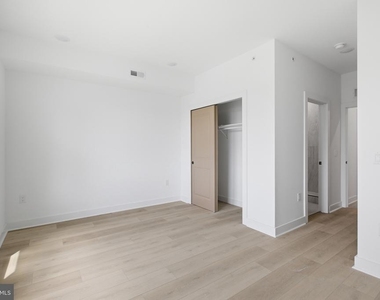 2237 N 16th Street - Photo Thumbnail 14