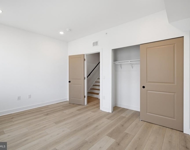 2237 N 16th Street - Photo Thumbnail 10