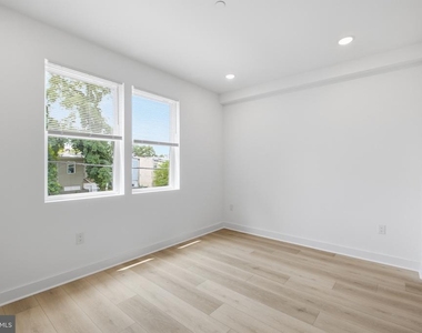 2237 N 16th Street - Photo Thumbnail 3